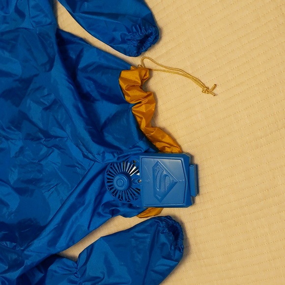 Inflatable Superman Costume - Picture 6 of 11